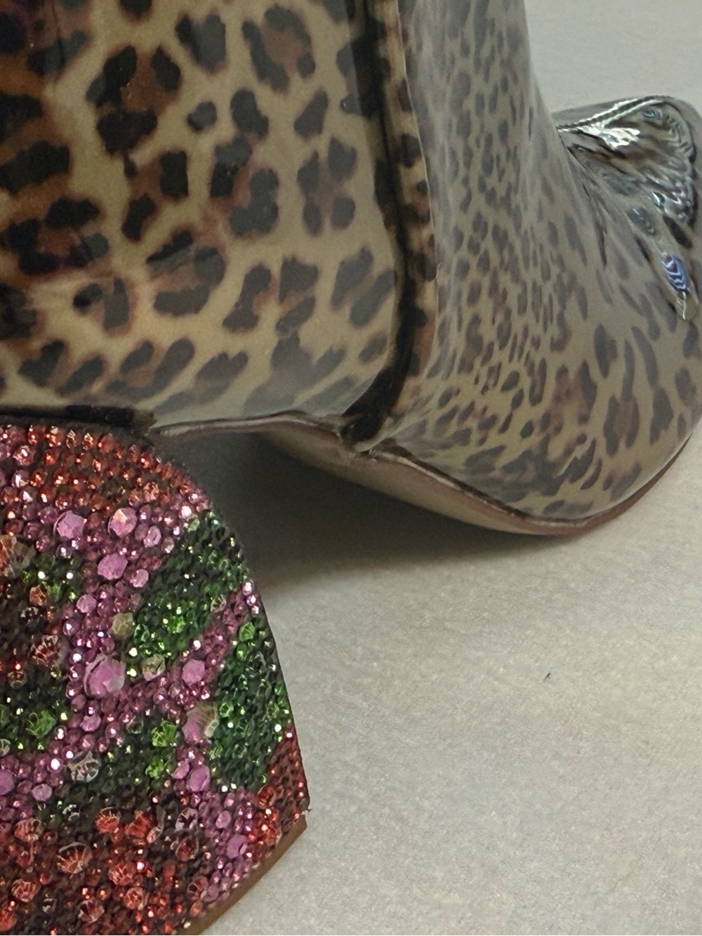 New Betsey Johnson Jackyy Leopard Ankle Boots wi/Rhinstone Block Heel. 7.5M - Picture 6 of 10